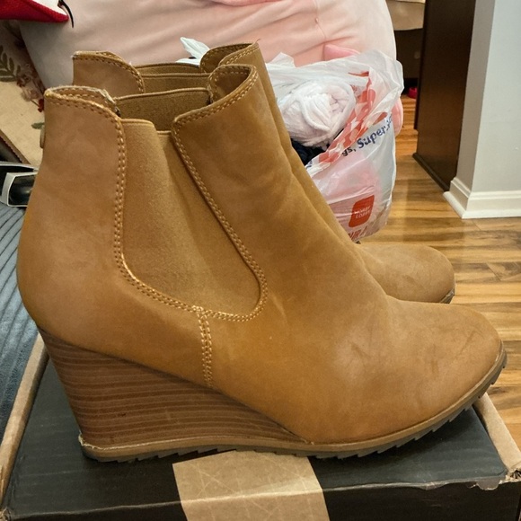 Nautica Tan Ankle Booties - Picture 2 of 6